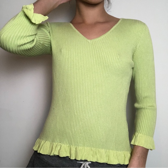 Bright Green V Neck Ruffle Ribbed Long Sleeve! - Picture 1 of 5